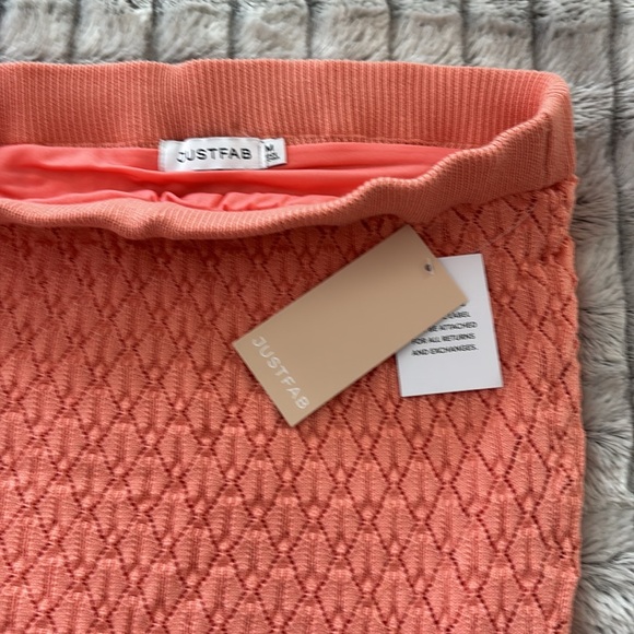 JustFab Lined Crochet Skirt Peach medium - Picture 10 of 11